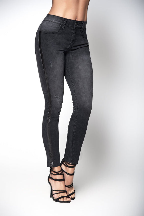 Mapale D1917 Butt Lifting Jeans - SomethingTrendy.com